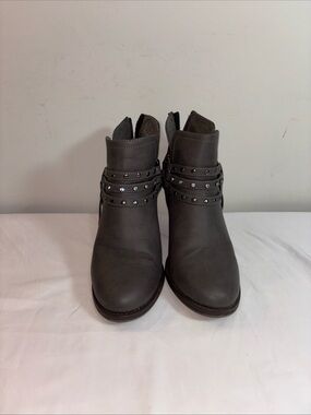 Dominique Nicole Women's Gray Studded Ankle Boots - 7/2